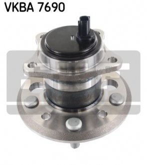 Комплект підшипника маточини колеса SKF VKBA7690